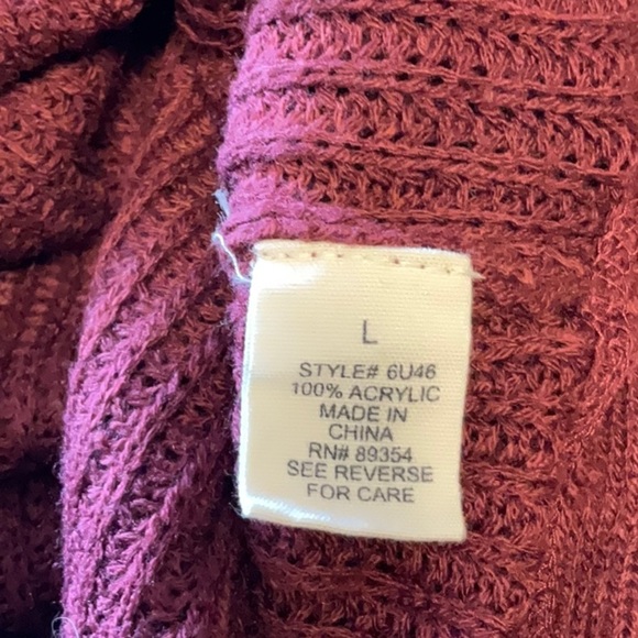 Red Cowl Neck Sweater with Turtleneck Style - Picture 6 of 7